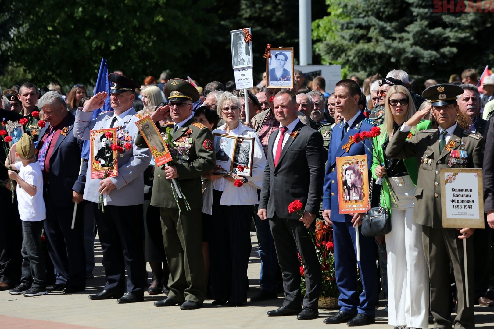 Сценарий митинга на площади 9 мая. День Победы в Кирове. День Победы митинг в Кильдинстрое. 1 Мая Тюмень митинг. Речь на митинге 9 мая директора школы.