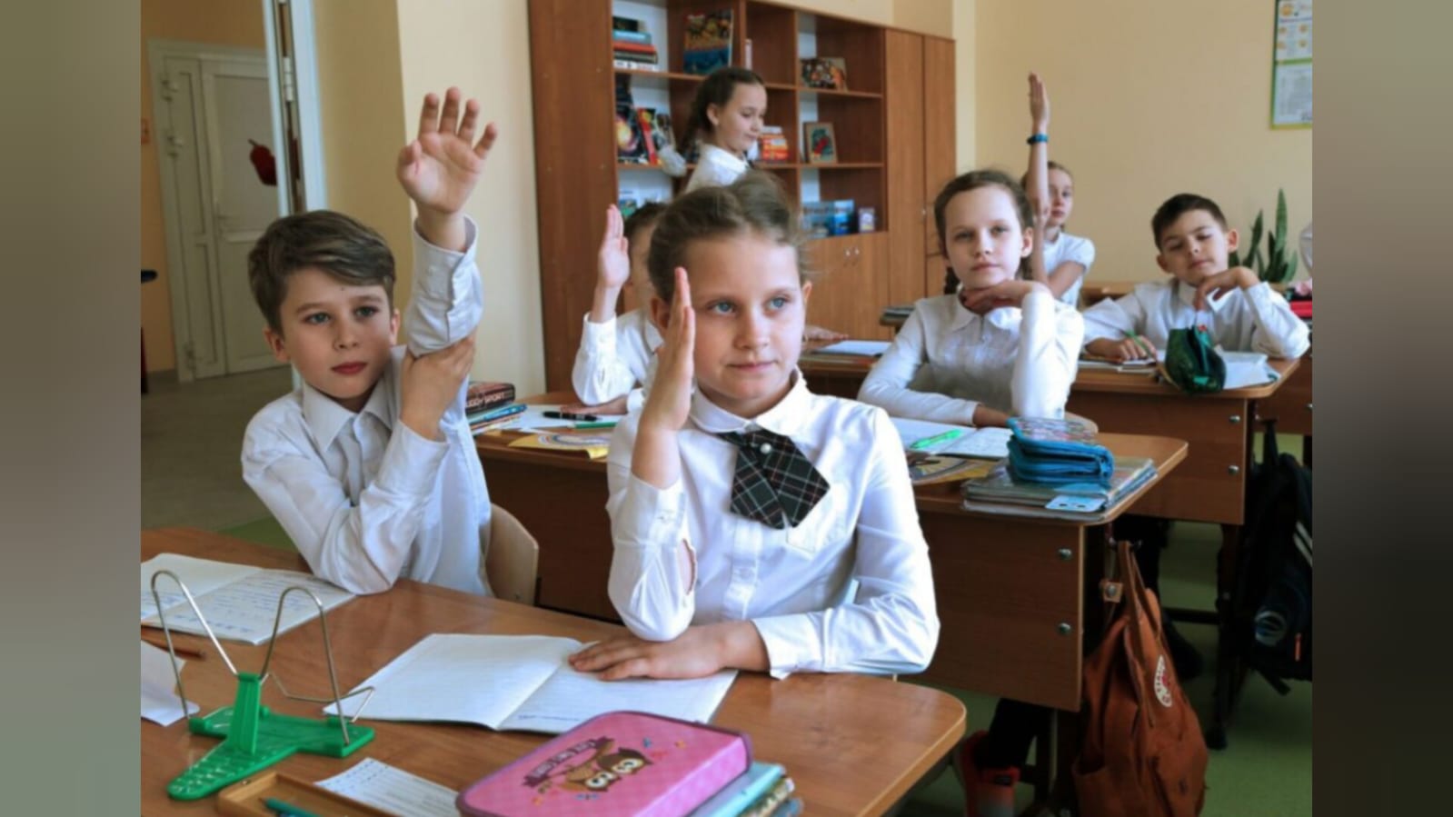 Впр 8 класс она идет дальше филька. Россия огромная школьники. ВПР когда отменят в школах. В 2024 году в России отменят школу.